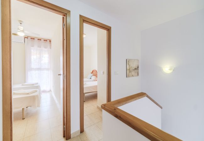 Appartement à Javea - Menorca Duplex Javea, avec terrasse, piscine communautaire et très proche de la plage