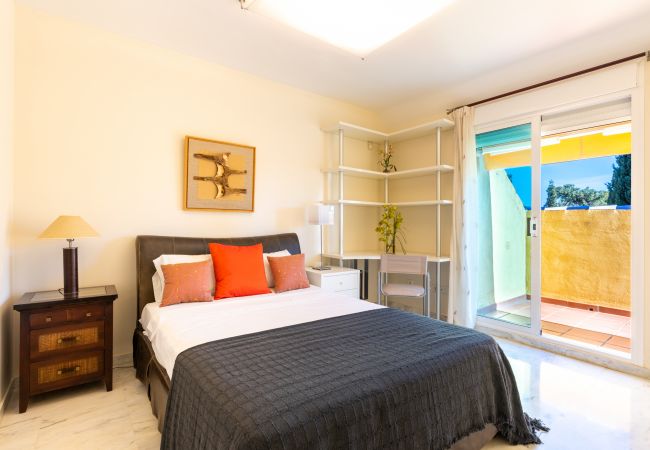 Appartement à Marbella - Bahia de Marbella | 3 bedroom beach apartment with sea view