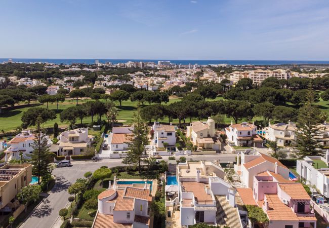 Villa à Vilamoura - Vila Nadiana | 3 Chambres | Près de Pinhal Golf | Vilamoura