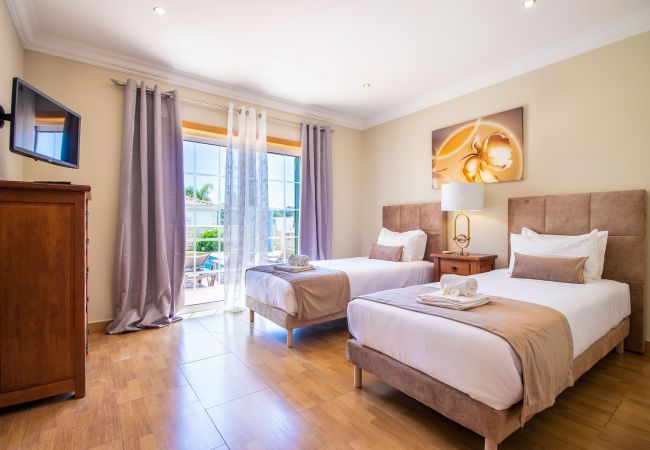 Villa à Albufeira - Villa Iris | 5 Chambres | Premium | Galé