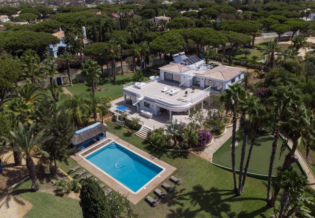 Villa à Vilamoura - Villa Natura | 6 Chambres | Villa Spectaculaire avec Jardin Spacieux | Vilamoura