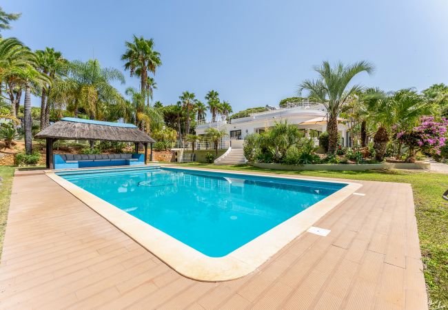 Villa à Vilamoura - Villa Natura | 6 Chambres | Villa Spectaculaire avec Jardin Spacieux | Vilamoura