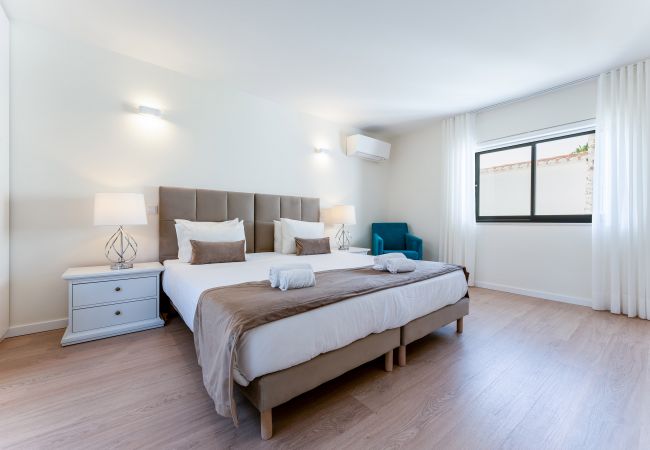 Villa à Vilamoura - Villa Natura | 6 Chambres | Villa Spectaculaire avec Jardin Spacieux | Vilamoura