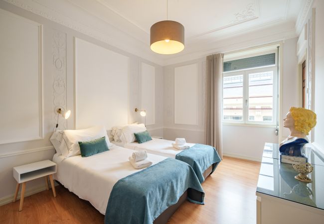 Apartment in Porto - Downtown Luxury Retreat Apartment (Groups, Views)