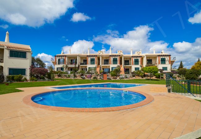 Apartment in Carvoeiro - Carvoeiro Apartment 7A | professionally cleaned | 2-bedroom apartment | gated complex | communal pool | close to Carvoeiro