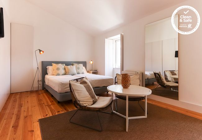 Apartment in Lisboa - COMBRO SUITES IV