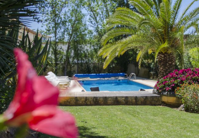 Villa in Almancil - Villa Caravela | 4 Bedrooms | Beautiful Garden | Almancil