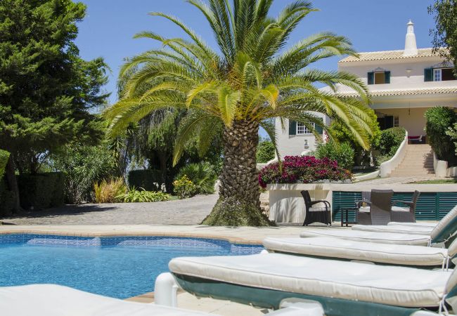 Villa in Almancil - Villa Caravela | 4 Bedrooms | Beautiful Garden | Almancil