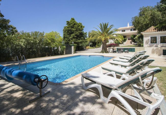 Villa in Almancil - Villa Caravela | 4 Bedrooms | Beautiful Garden | Almancil