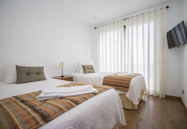 Cottage in Estoi - Casa Serena | 6 Bedrooms | Country House |  Estoi