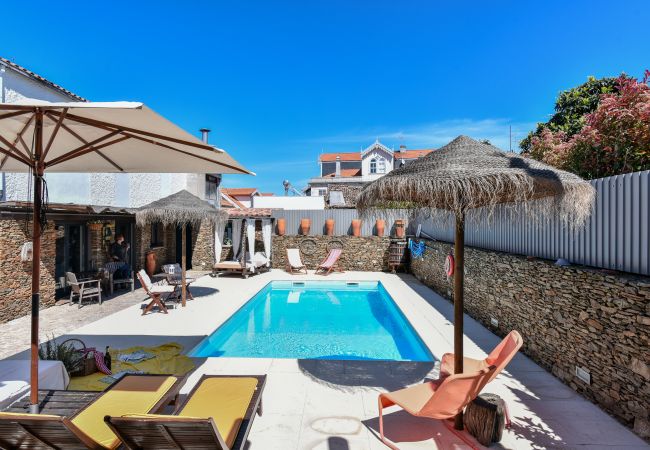 Villa in Armamar - Exclusive villa with pool and outdoor perola