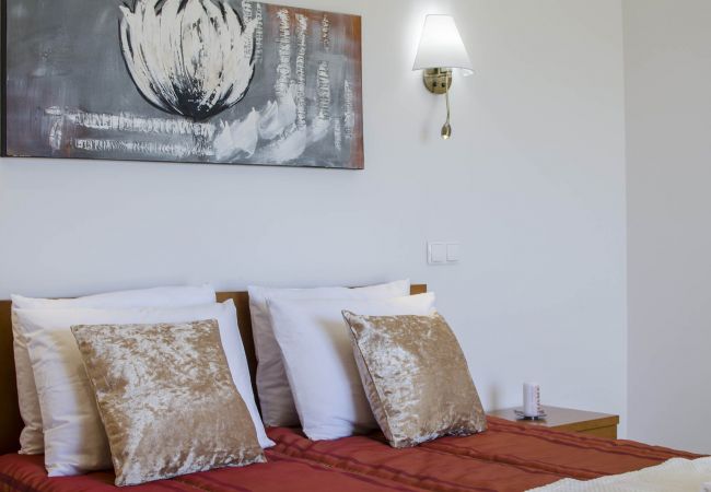 Villa in Galé - Villa Maresia | 4 Bedrooms | Easy Walking Distance to Beach | Galé