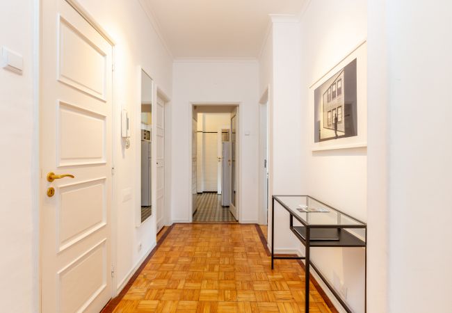 Apartment in Porto - Stylish apartment with balcony in Porto