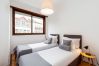 Apartment in Porto - Stylish apartment with balcony in Porto