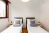 Apartment in Porto - Stylish apartment with balcony in Porto