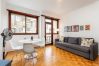 Apartment in Porto - Stylish apartment with balcony in Porto