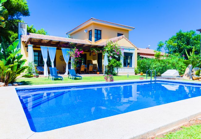 Villa in Javea / Xàbia - Villa Abaesko, with Garden and Private Pool
