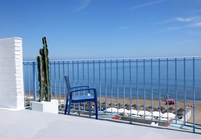 Apartment in Torremolinos - carihuela calle 1