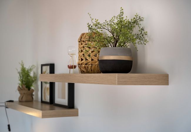 Apartment in Setúbal - Renovated apartment in a typical neighborhood of Setúbal, large terrace, sleeps 6pax