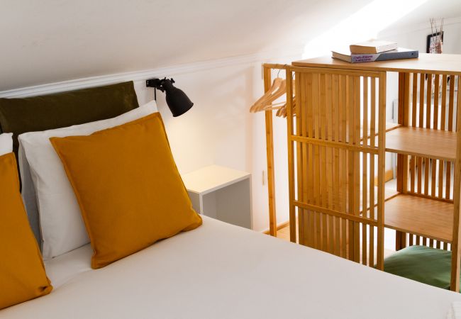 Apartment in Seixal - Loft with terrace and river view in Seixal. Air conditioning. Ideal for 2pax.