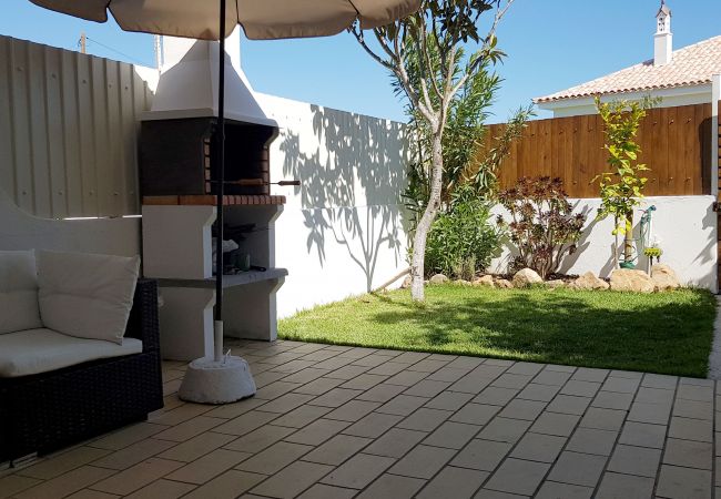 Studio in Albufeira - Magnific Studio with a cozy garden, 5 minutes to the beach