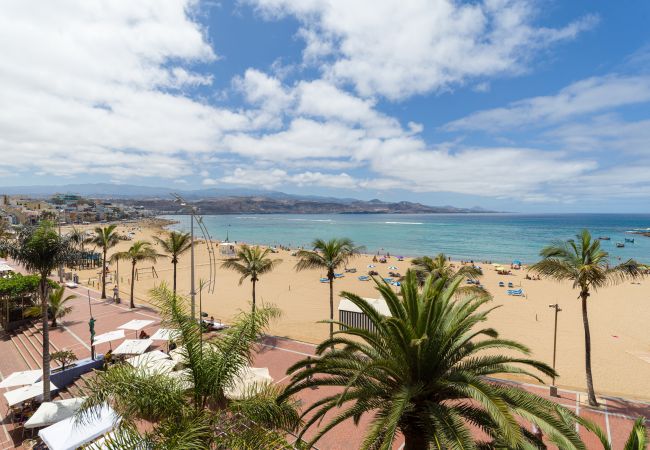 House in Las Palmas de Gran Canaria - Huge Balcony over Las Canteras By CanariasGetaway 