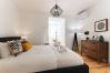 Apartment in Lisbon - Lapa Elegant by HOMING