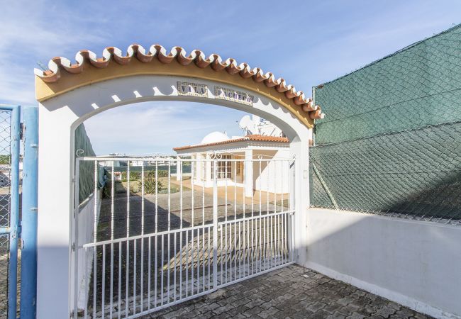 Villa in Albufeira - Villa Pacheco | 4 Bedrooms | Easy Walking to the Beach | Olhos de Água