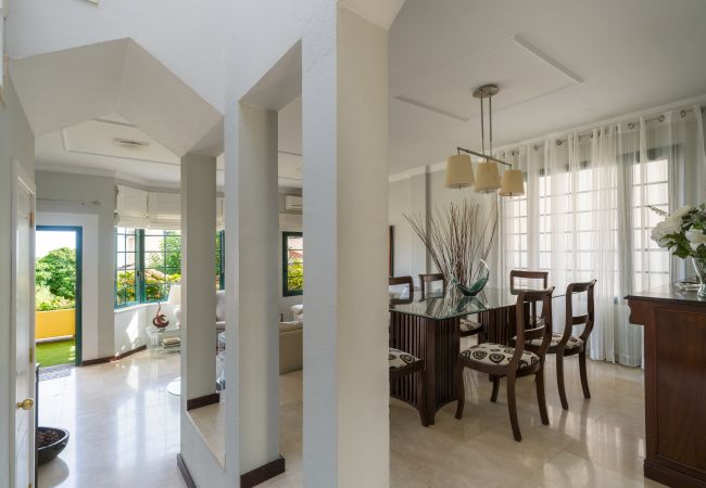 House in Santa Brígida - House with cozy garden BBQ 