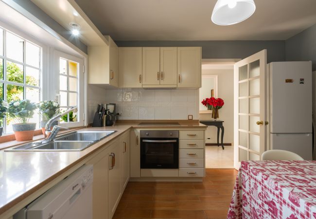 House in Santa Brígida - House with cozy garden BBQ 