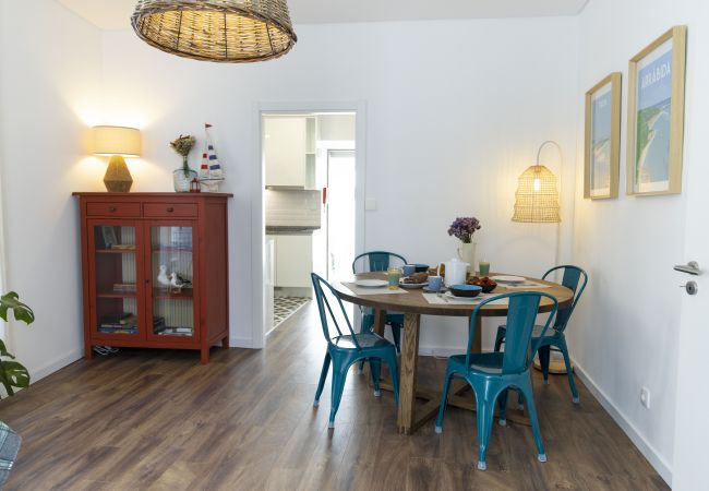 House in Setúbal - Holiday home for 4pax with private terrace and wifi, close to downtown Setúbal and the river Sado.