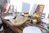 House in Setúbal - Holiday home for 4pax with private terrace and wifi, close to downtown Setúbal and the river Sado.