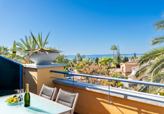 Apartment in Marbella - Bahia de Marbella | 3 bedroom beach apartment with sea view